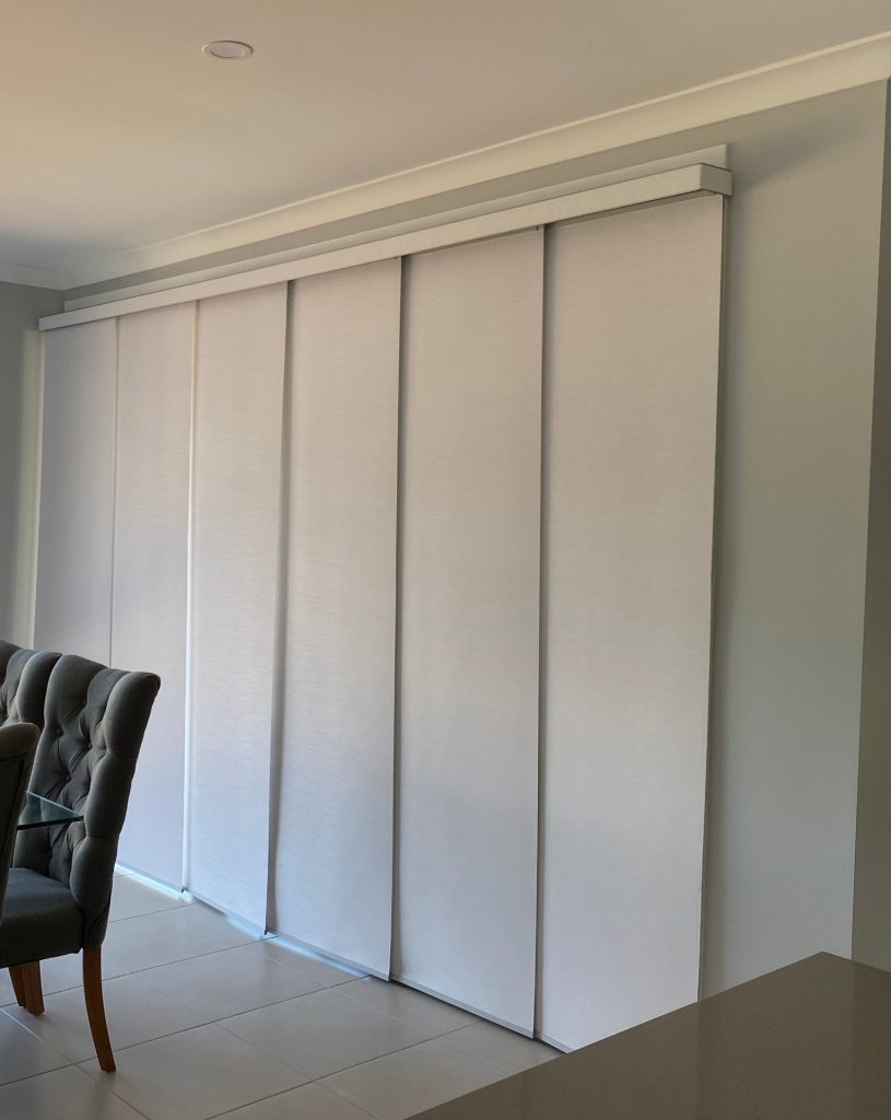 panel-glides-lounge